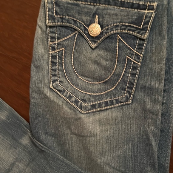 True Religion Classic Blue Jeans - Picture 6 of 9